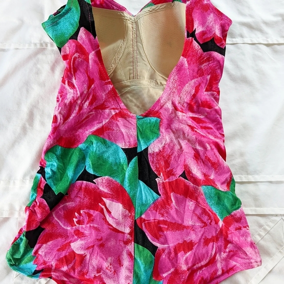 Vintage Roxanne Swimsuit - Picture 3 of 8